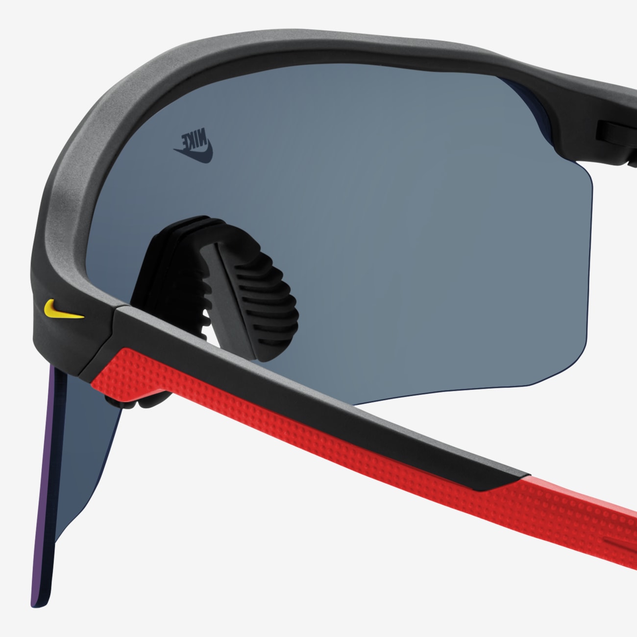 Nike Expedition Shield Mirrored Lifestyle Image 2