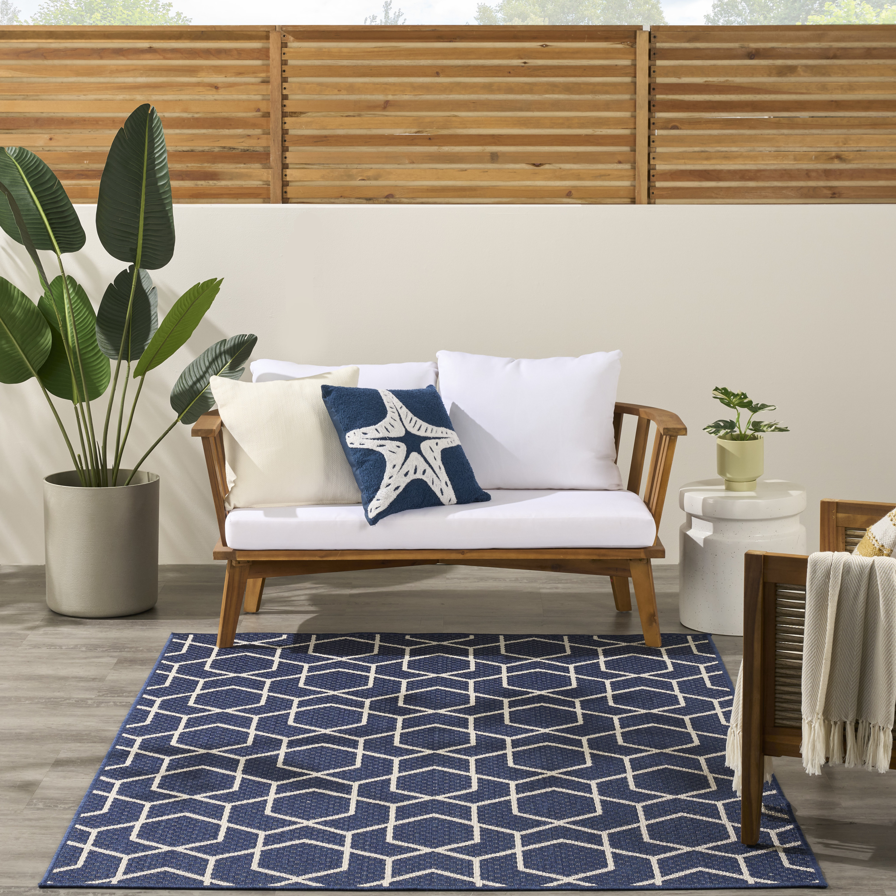 Nourison Horizon Indoor/Outdoor 5' x 7' Navy Modern Rug
