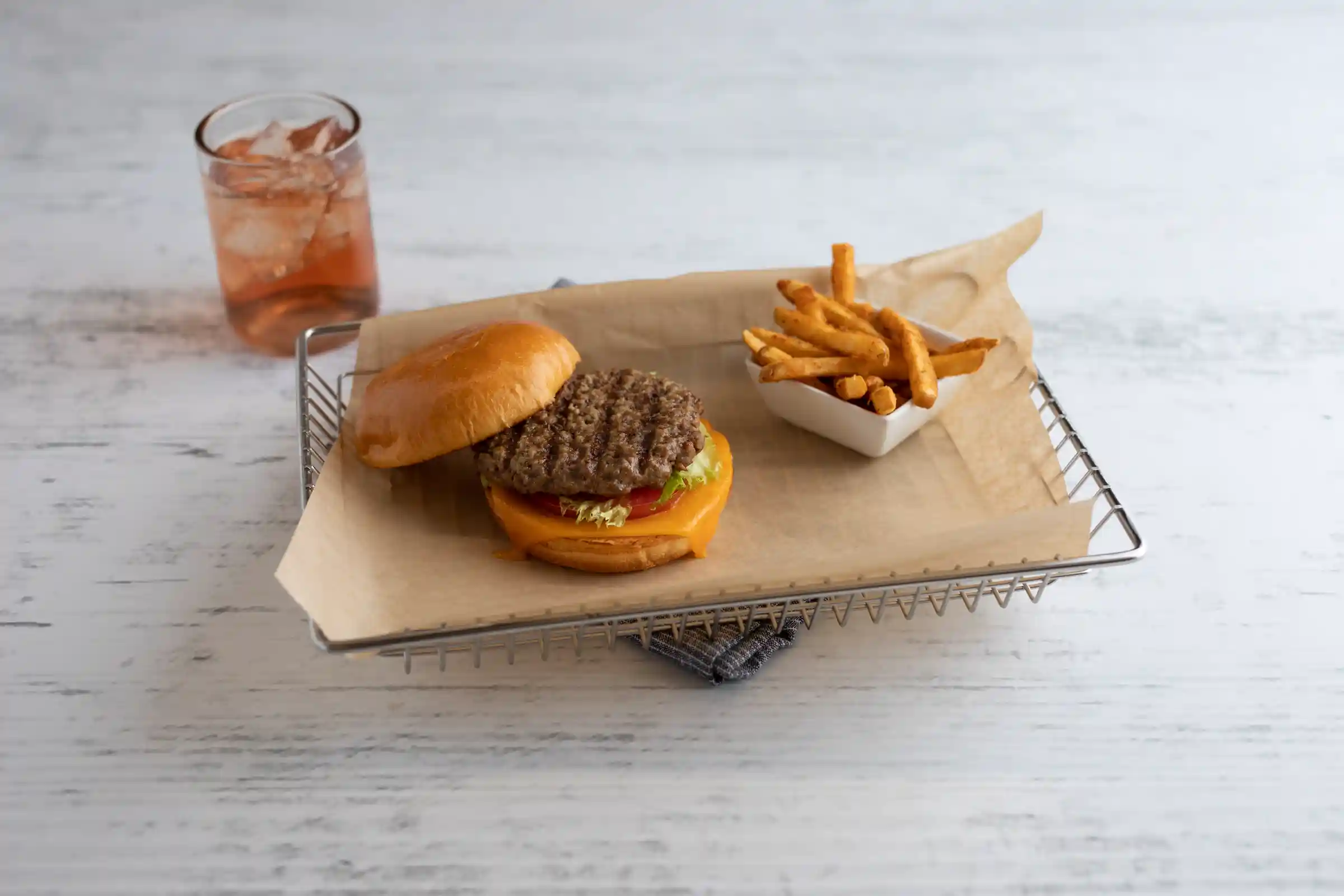 The Pub® Fully Cooked Flamebroiled Beef Chuck Steak Burgers_image_1