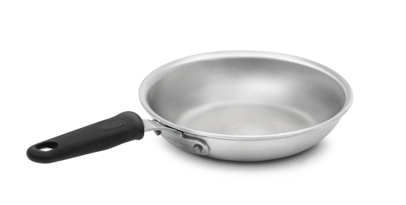 7-inch Wear-Ever® aluminum fry pan with natural finish and silicone handle