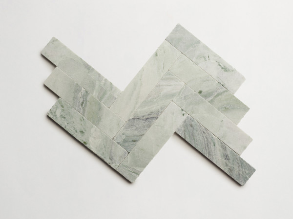 lapidary: girata | cigar | jade green | tumbled 