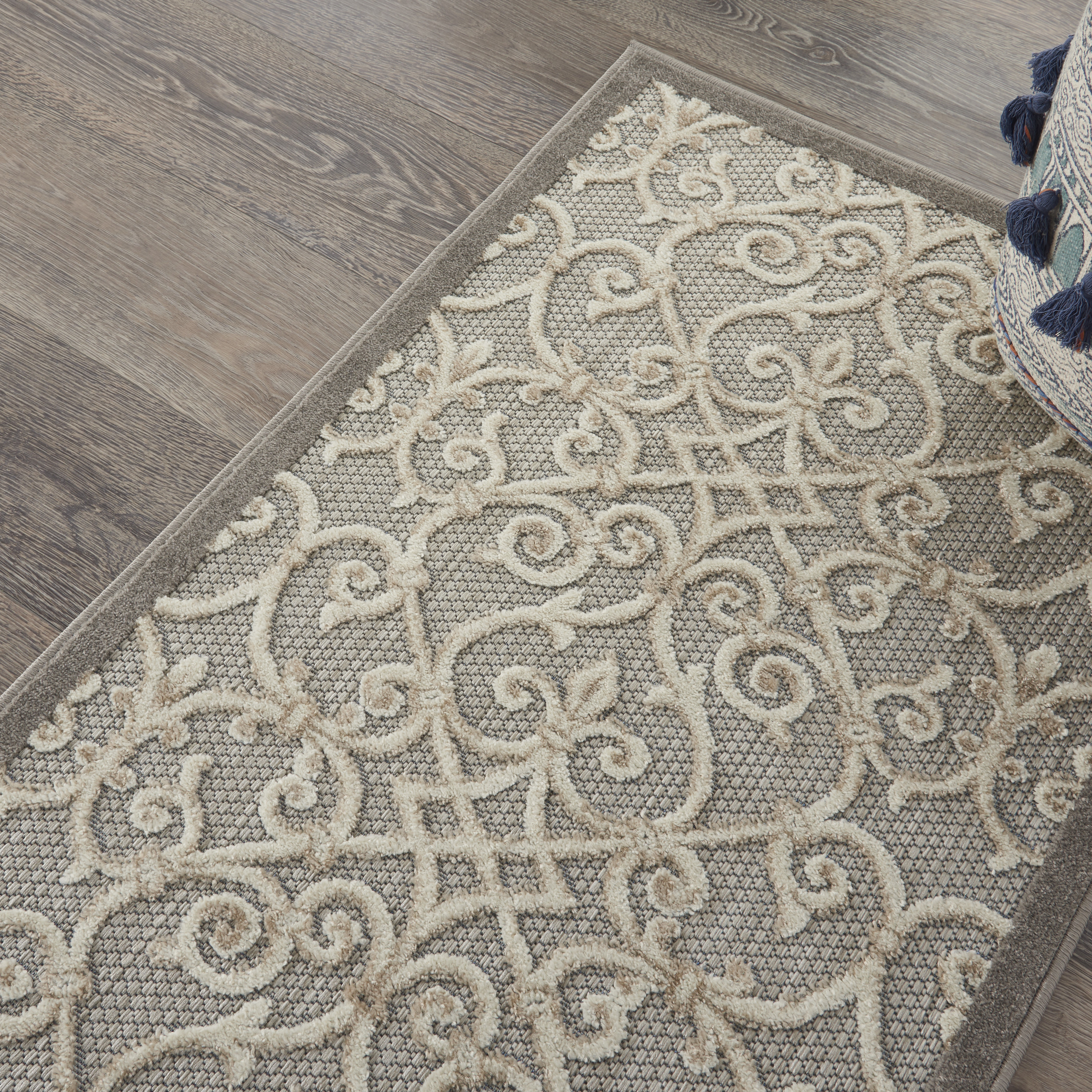 Nourison Aloha 2'8" x 4' Natural Contemporary Rug