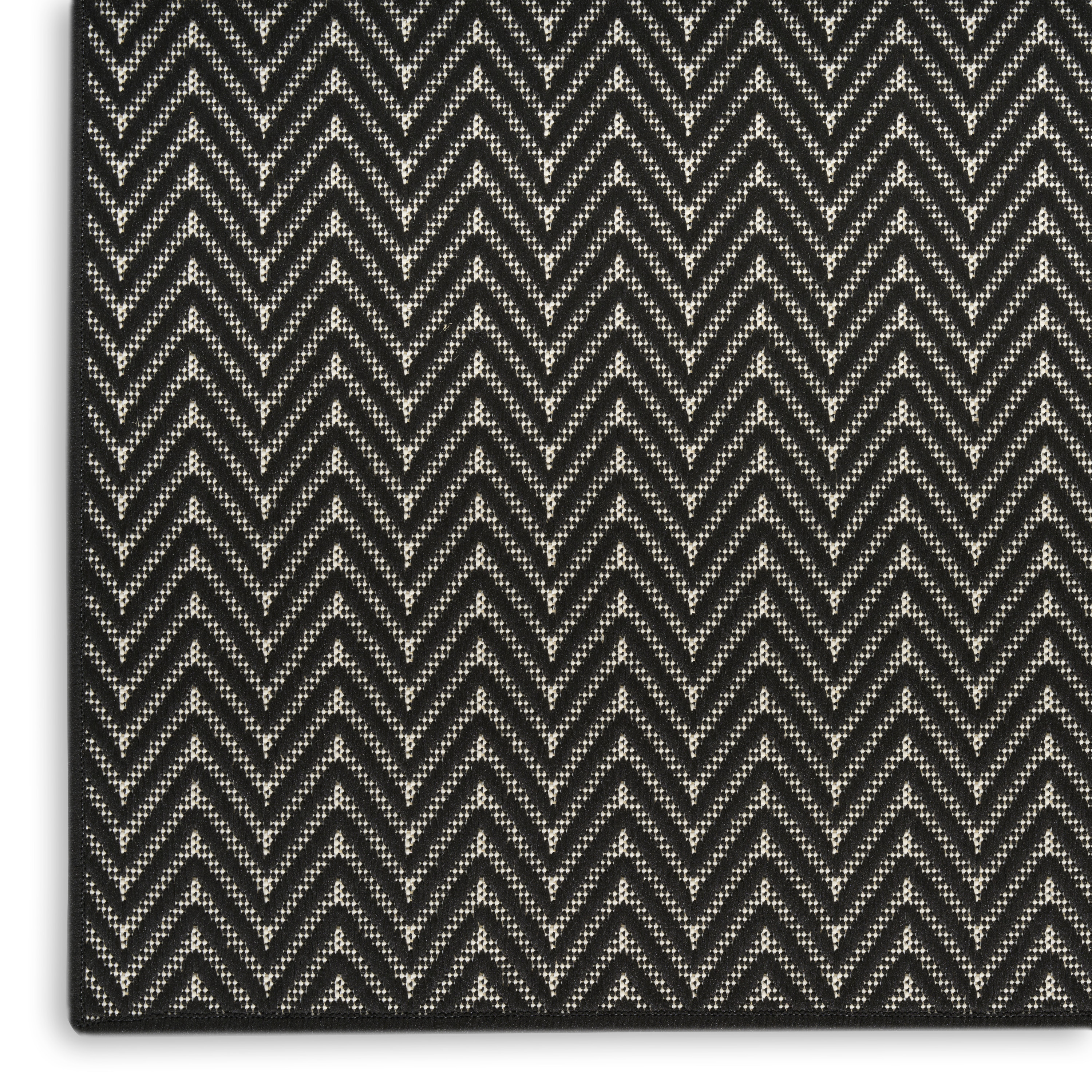 Nourison Horizon Indoor/Outdoor 8' x 10' Black Modern Rug