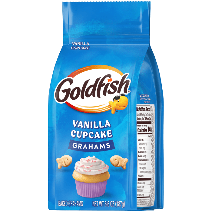 Goldfish® Grahams Vanilla Cupcake Baked Grahams, 6.6 oz, bag - Right Angle Image