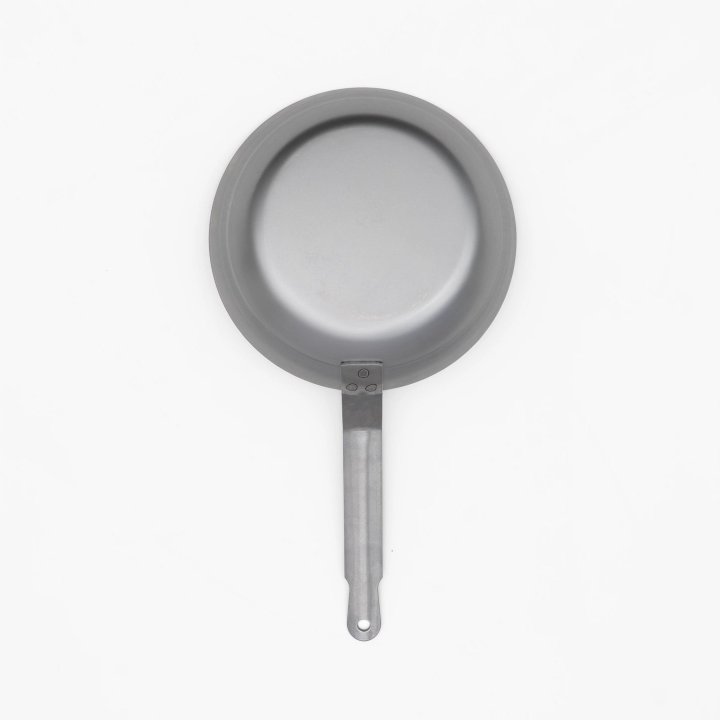 8 ½-inch carbon steel fry pan