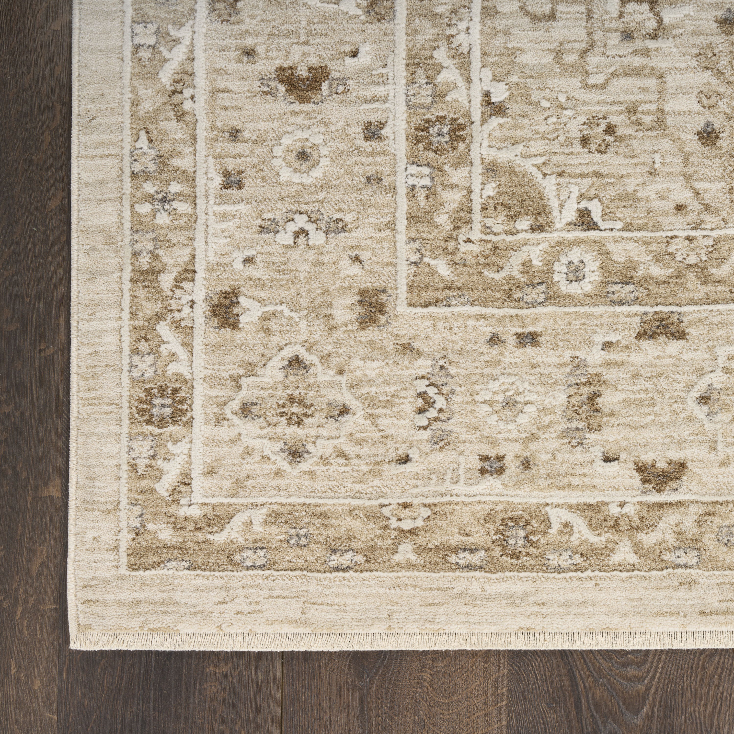 Nourison Retreat 5'3" x 7'6" Beige Vintage Indoor Rug