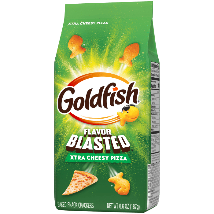 Goldfish® Flavor Blasted® Xtra Cheesy Pizza Baked Snack Crackers, 6.6 oz, bag - Right Angle Image