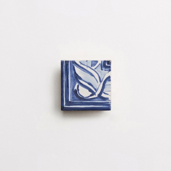 17th century: maiolica de delft | piccola border angle | filetta 