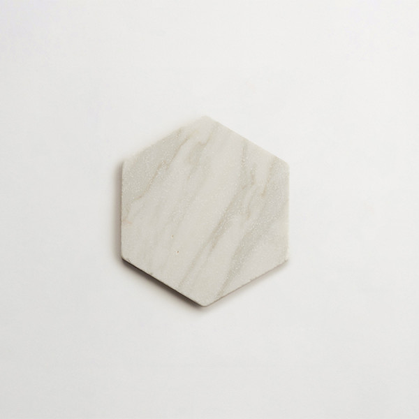 lapidary: girata | hex | calacatta gold | tumbled 