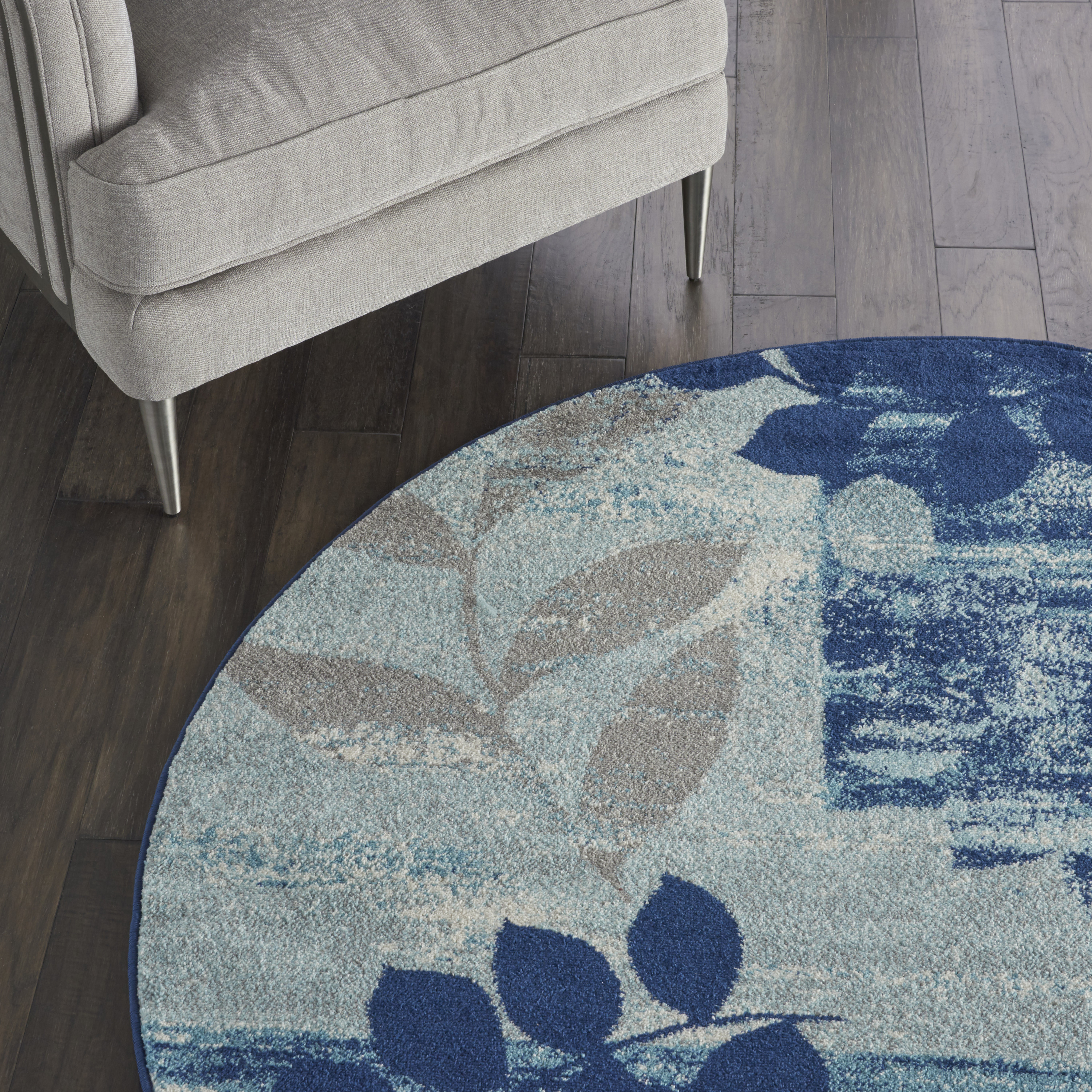 Nourison Tranquil 5'3" x Round Navy Light Blue Farmhouse Indoor Rug