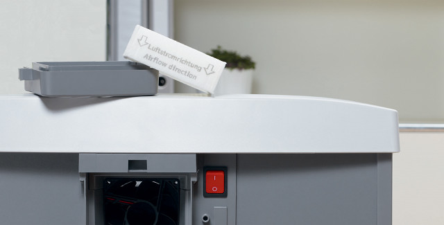 Traps up to 98% of fine dust particles for a healthier workplace.