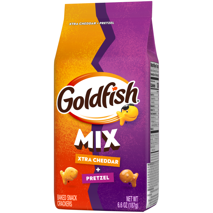 Goldfish® Flavor Blasted® Xtra Cheddar + Pretzel Baked Snack Crackers, 6.6 oz, bag - Right Angle Image