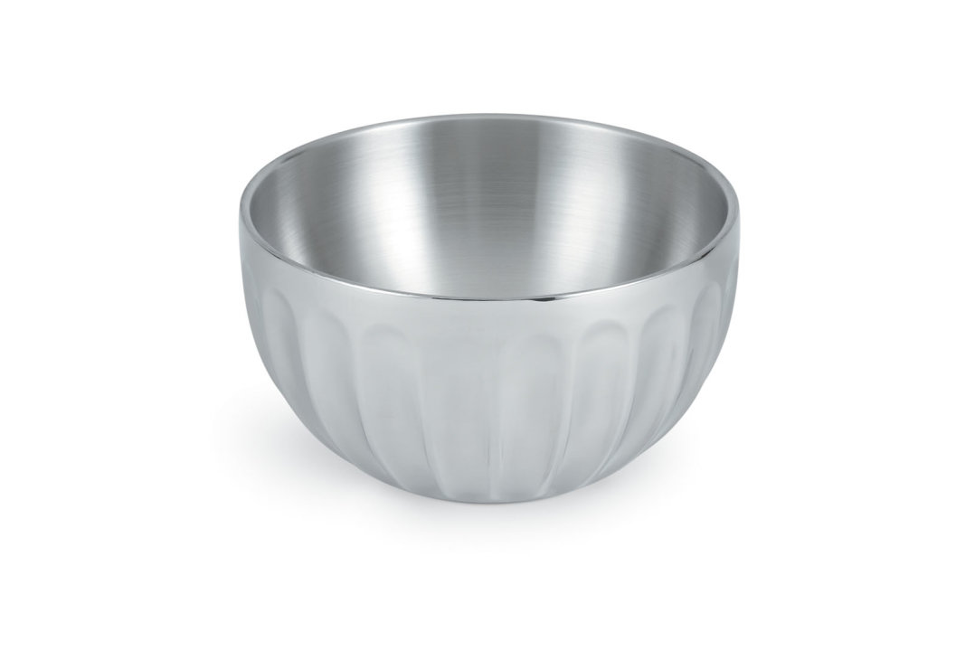 3 ⅖-quart round fluted double-wall stainless steel serving bowl