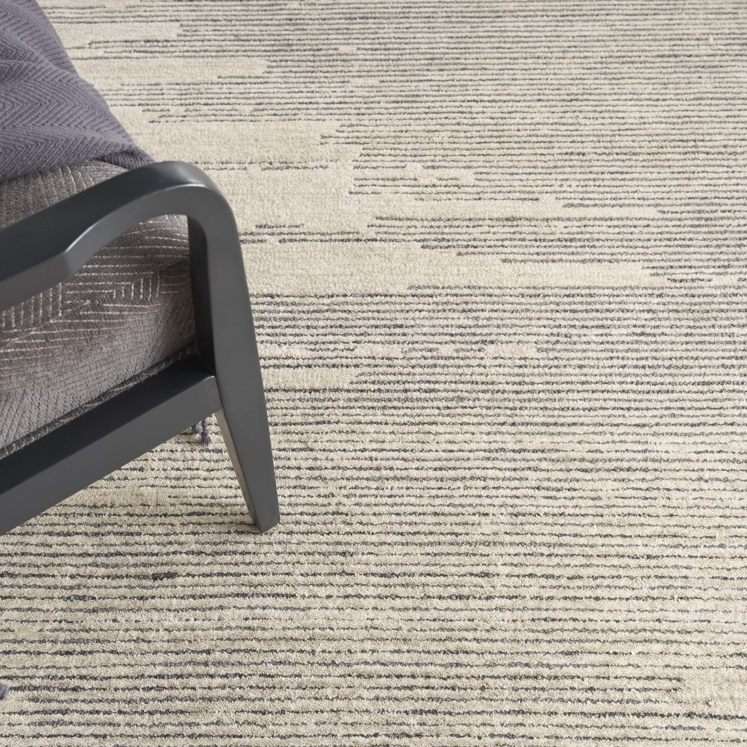 Michael Amini Ma30 Star 7'9" x 9'9" Ivory/Grey Modern Indoor Rug