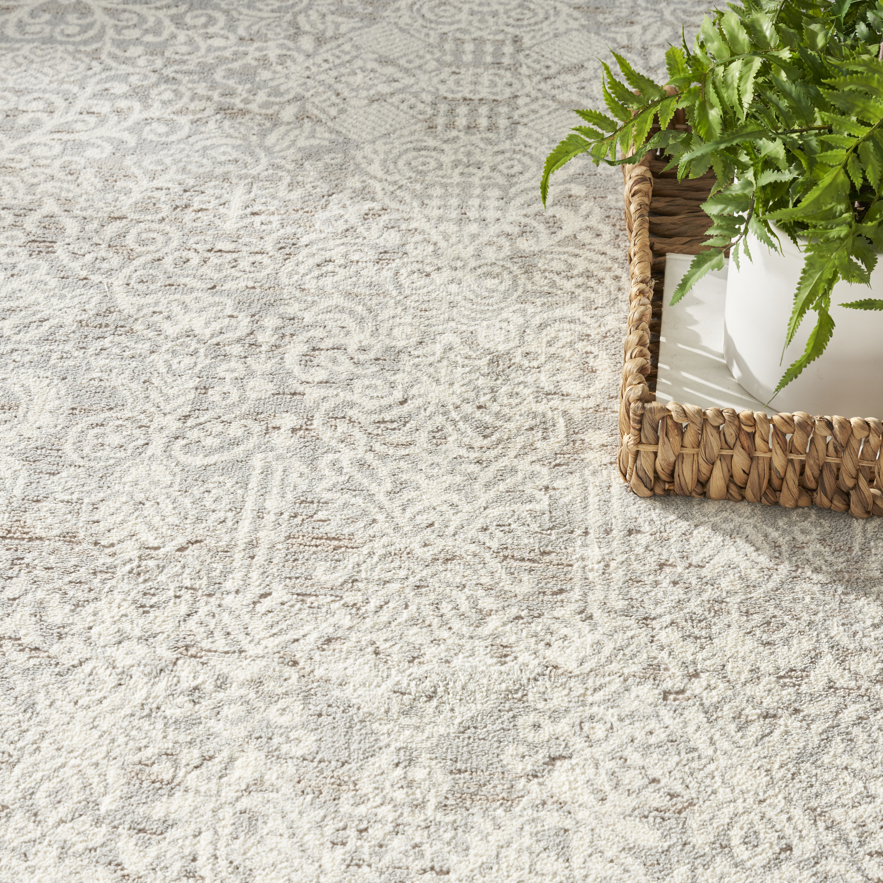 Nourison Eco Cycle 3'11" x 5'11" Silver Ivory Vintage Indoor Rug