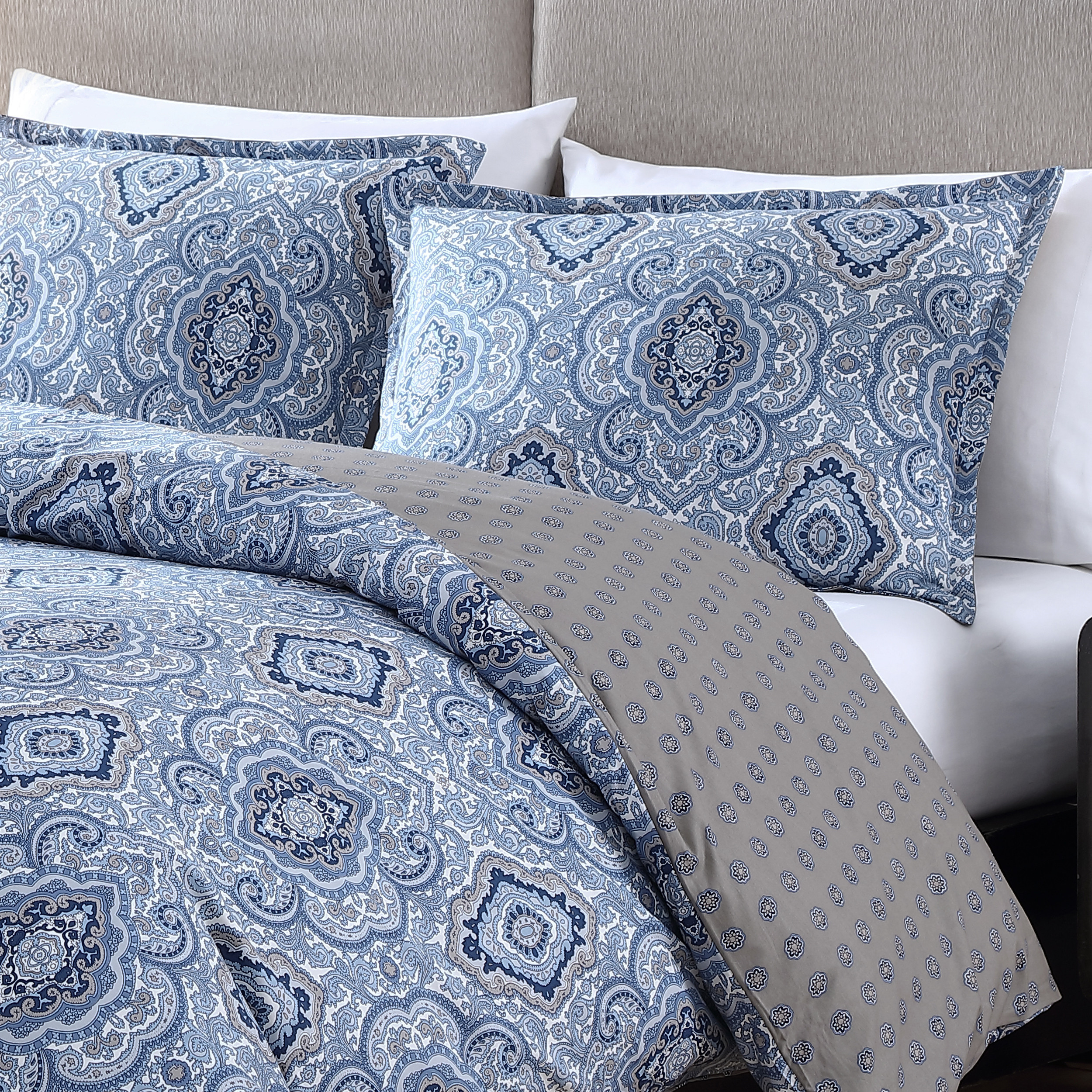 City Scene Milan Cotton Blue 3 Piece Comforter Set-Full/Queen - Picture 8 of 19