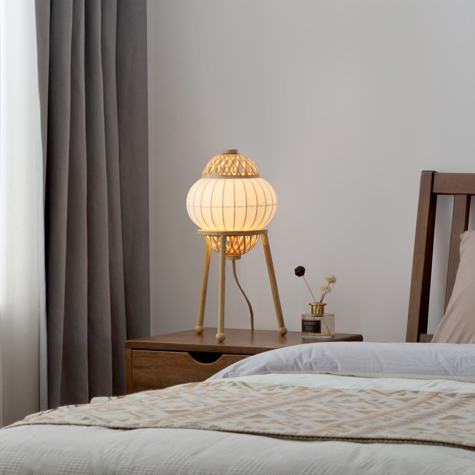Hikari Table Lamp — installation 3