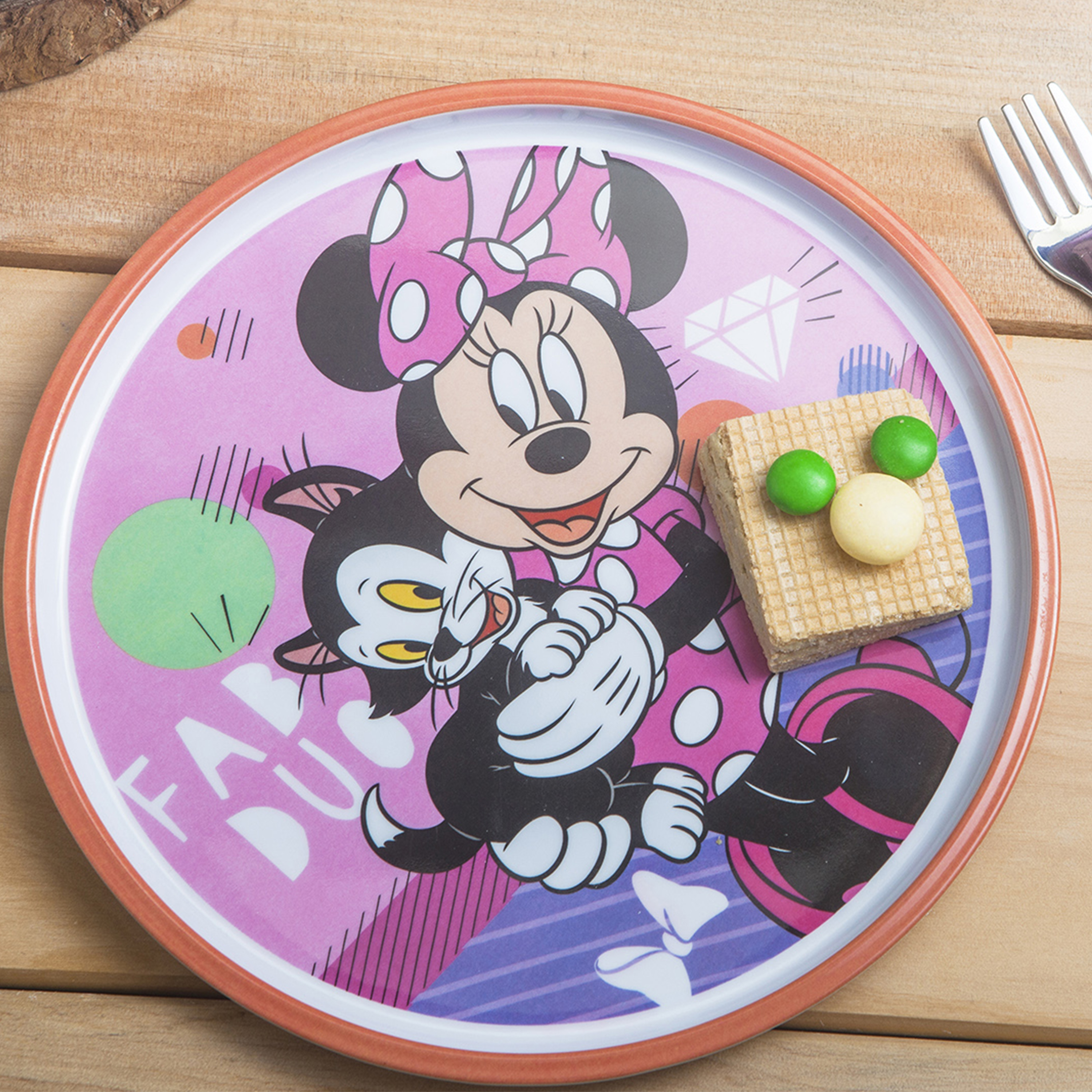 Disney Dinnerware Set, Minnie Mouse and Friends, 5-piece set slideshow image 4