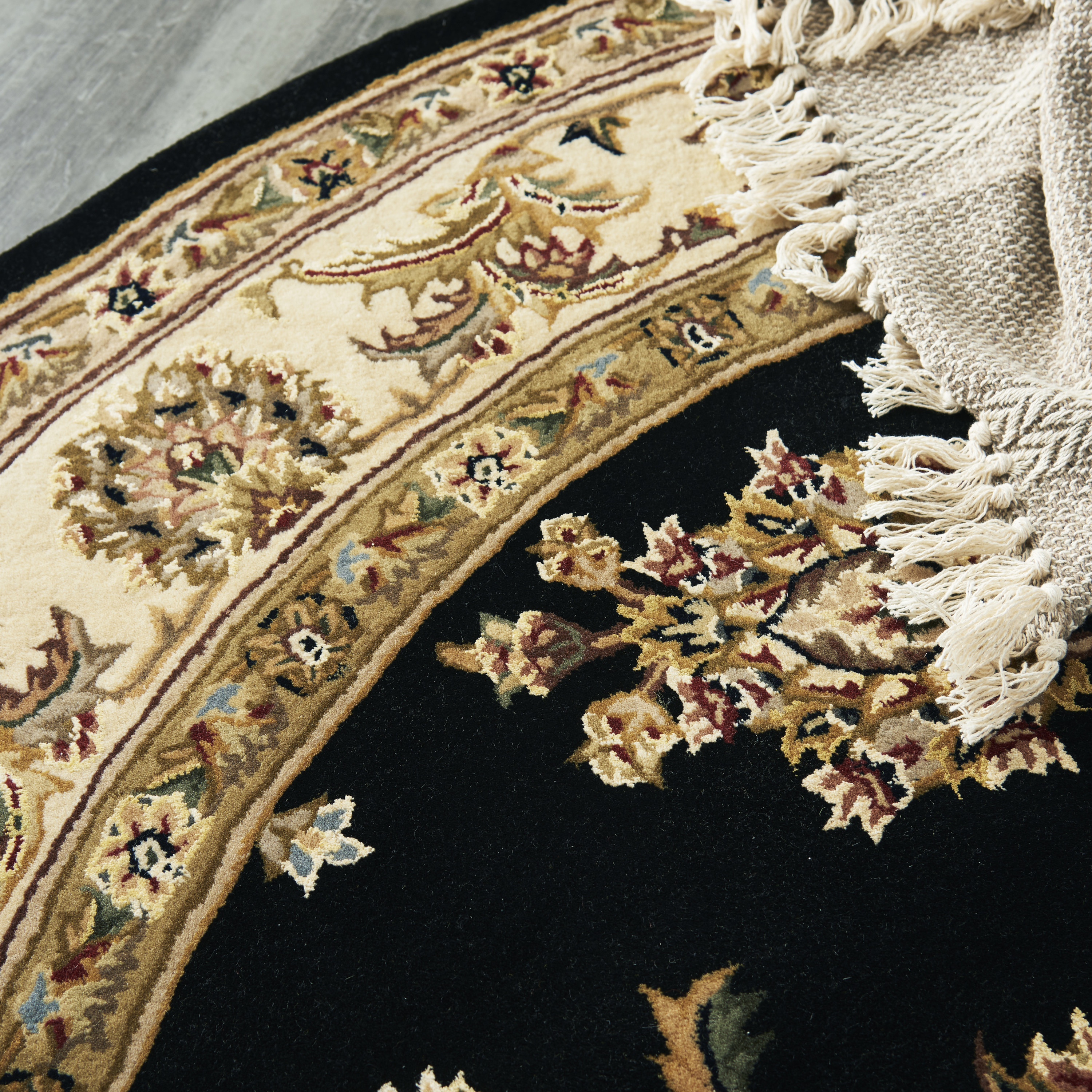 Nourison Nourison 2000 6' x Round Black Traditional Indoor Rug