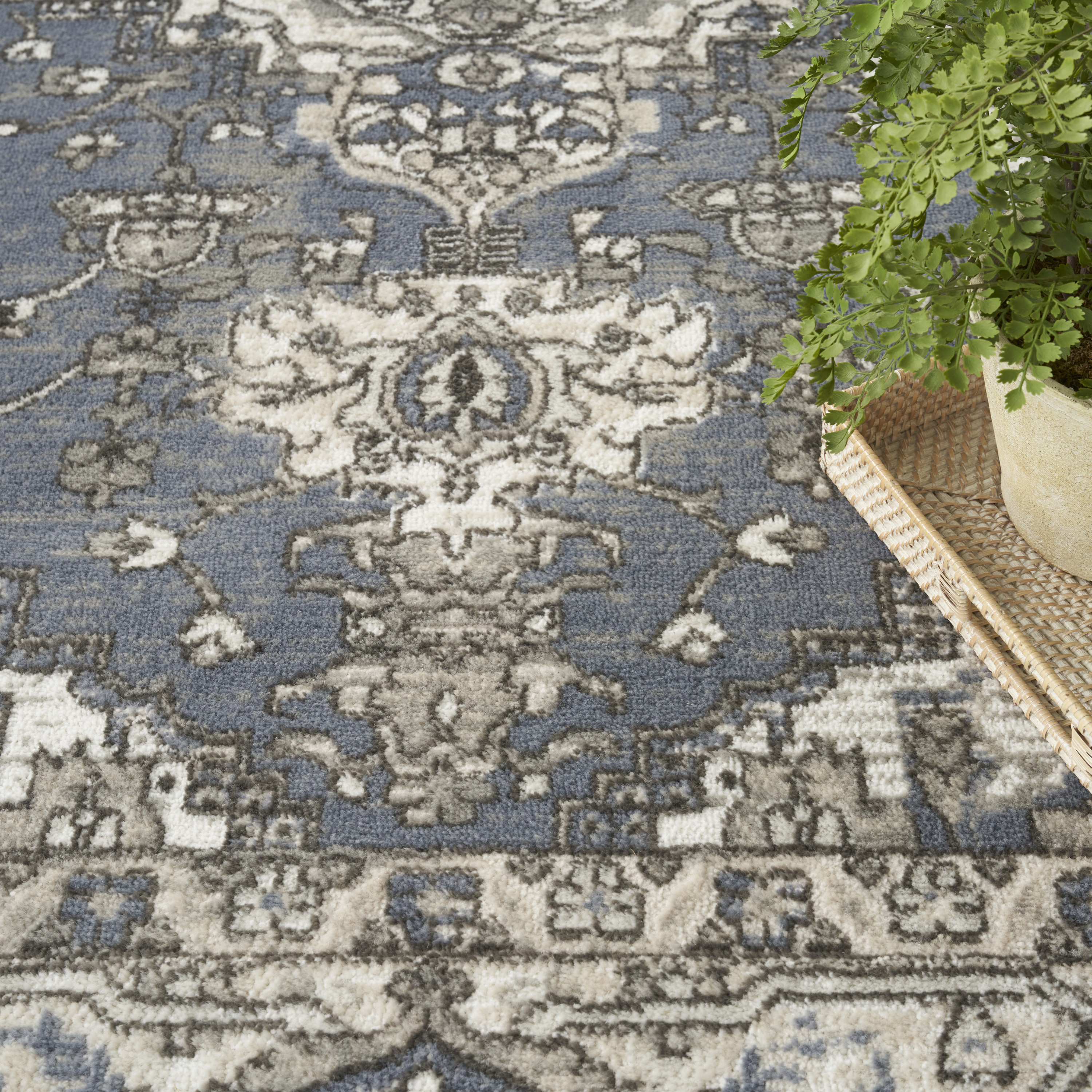 Nourison Quarry 4' x Round Blue Vintage Indoor Rug