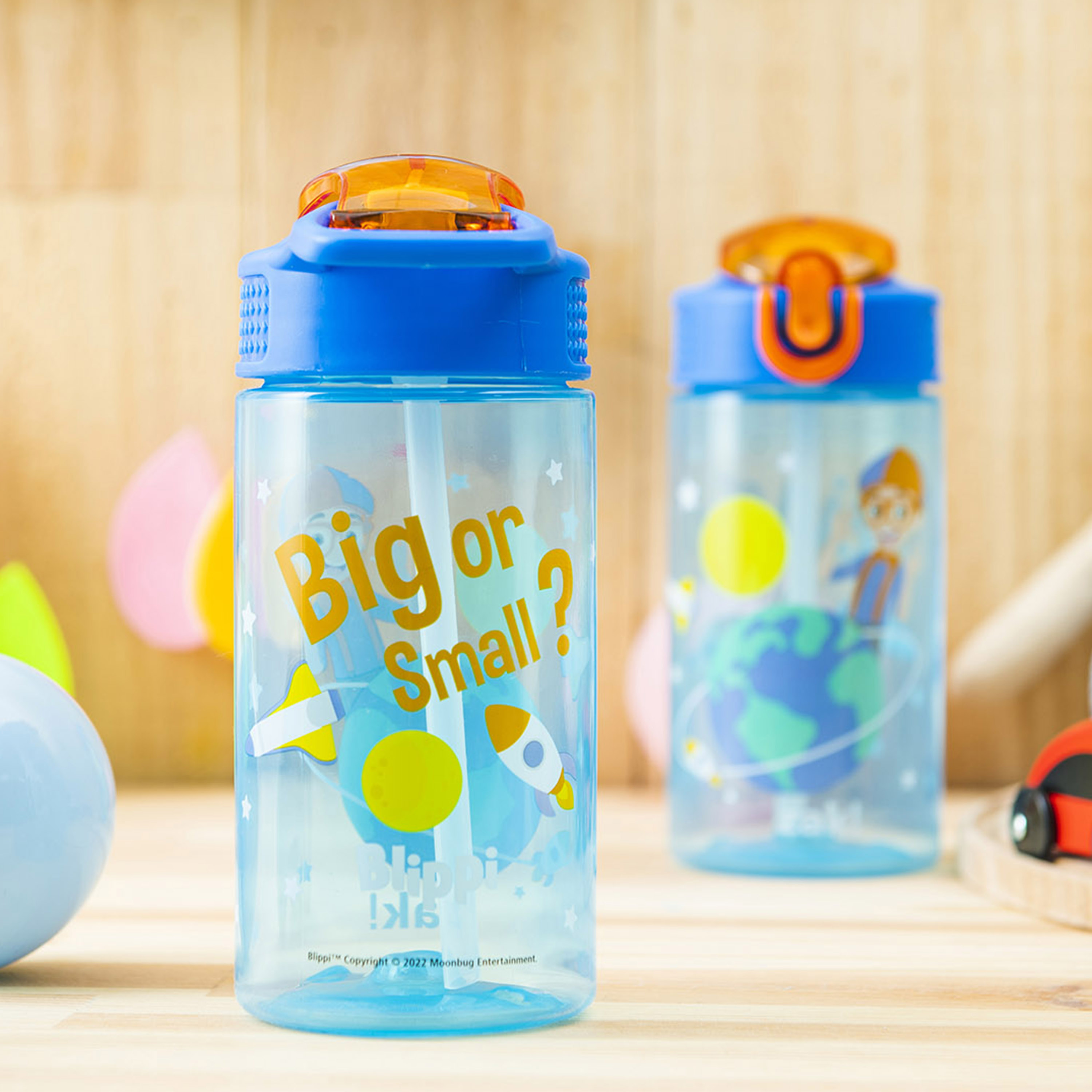 Blippi 16 ounce Reusable Plastic Water Bottle with Straw, Big or Small?, 2-piece set slideshow image 4