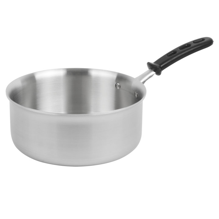 4 ½-quart Tribute® 3-ply saucepan with silicone TriVent handle