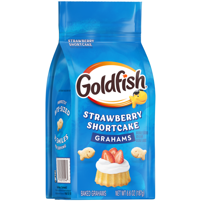 Goldfish® Strawberry Shortcake Flavored Baked Grahams, 6.6 oz, bag - Left Angle Image