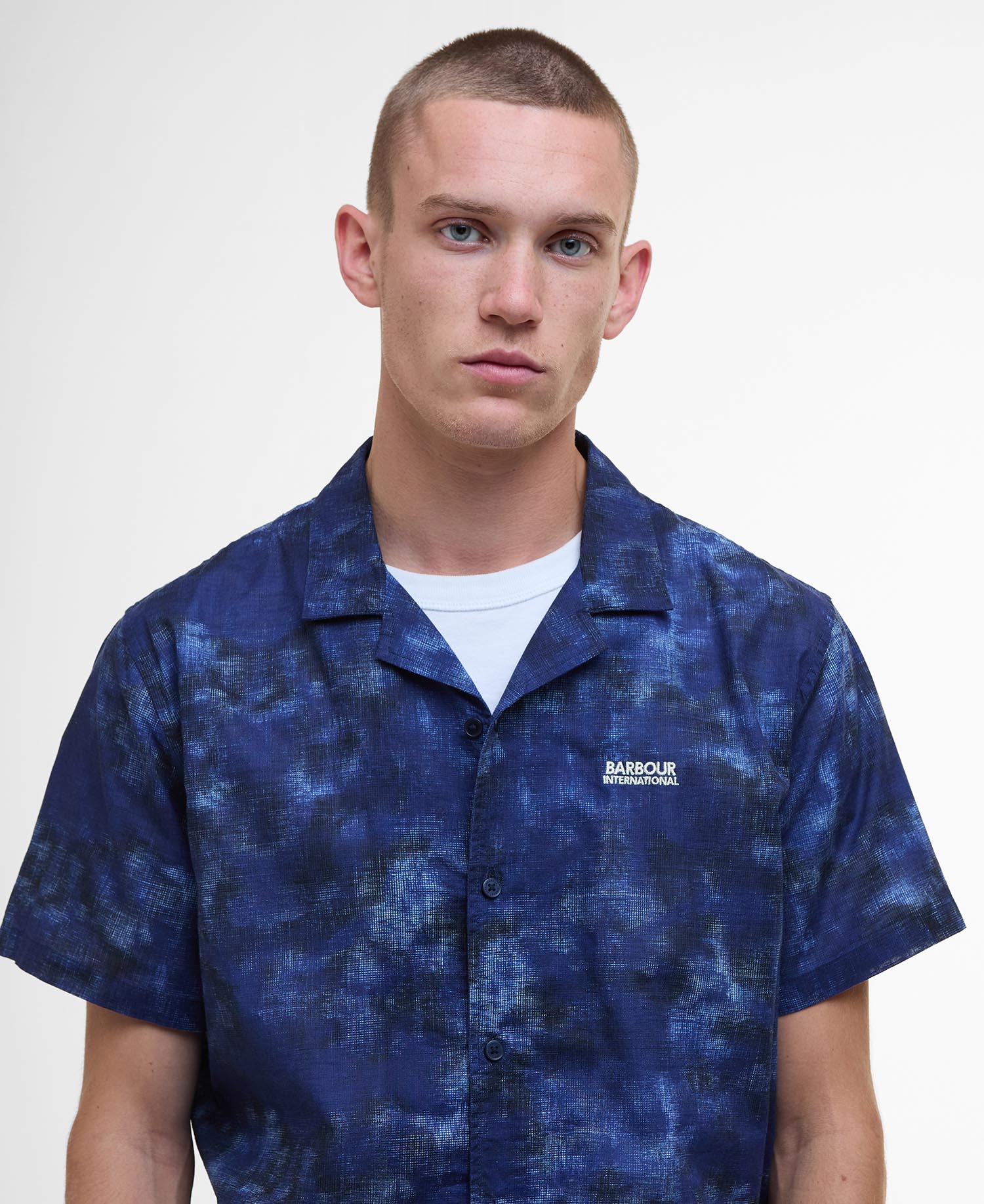 Camo Ikat Short-Sleeved Shirt image number 3