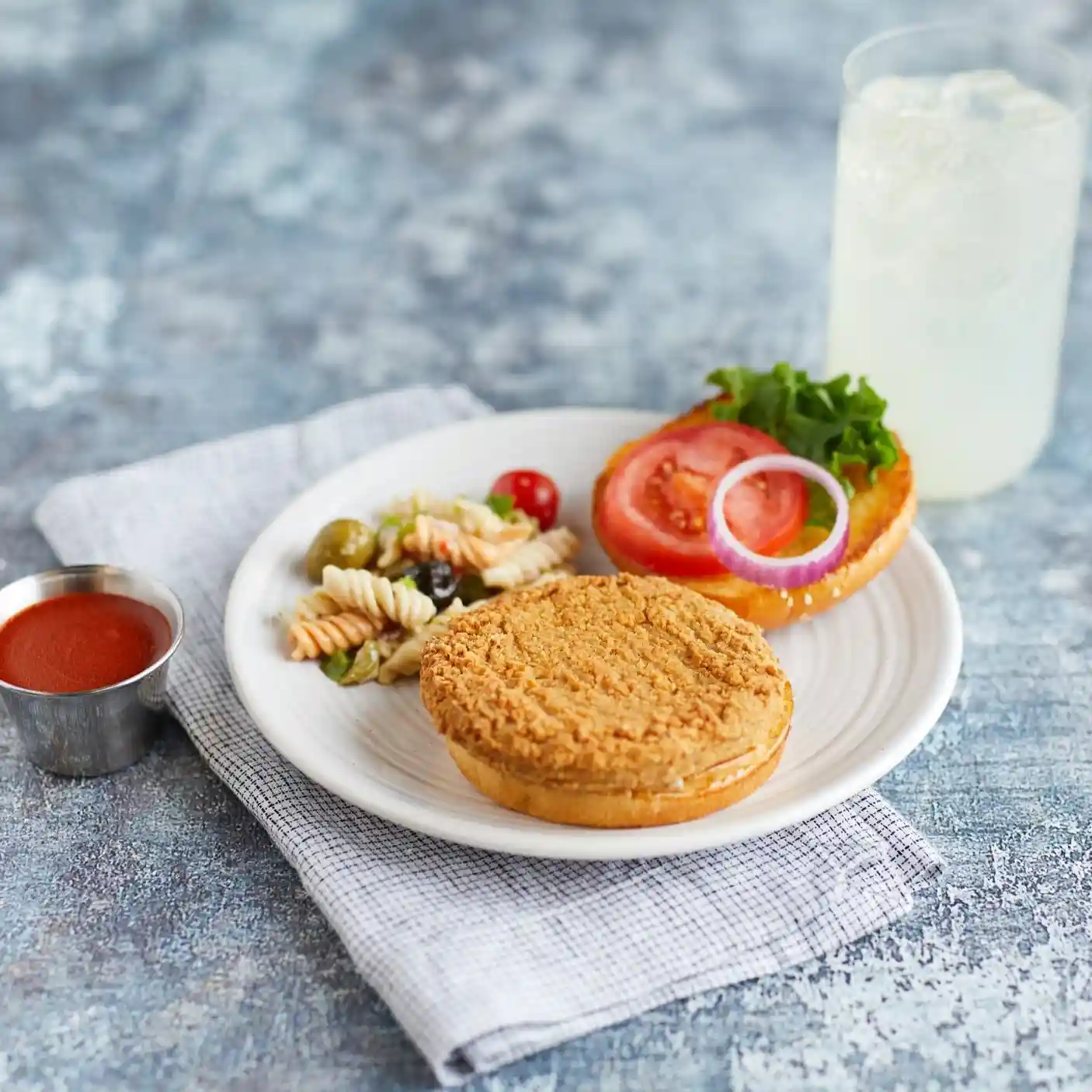 Tyson® Fully Cooked Whole Grain Breaded Golden Crispy Chicken Patties, CN, 1.6 oz. https://images.salsify.com/image/upload/s--lgrCk_jO--/q_25/j21ln4hymhh1vloqt5ce.webp