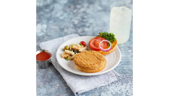 Tyson® Fully Cooked Whole Grain Breaded Golden Crispy Chicken Patties, CN, 1.6 oz._image_1