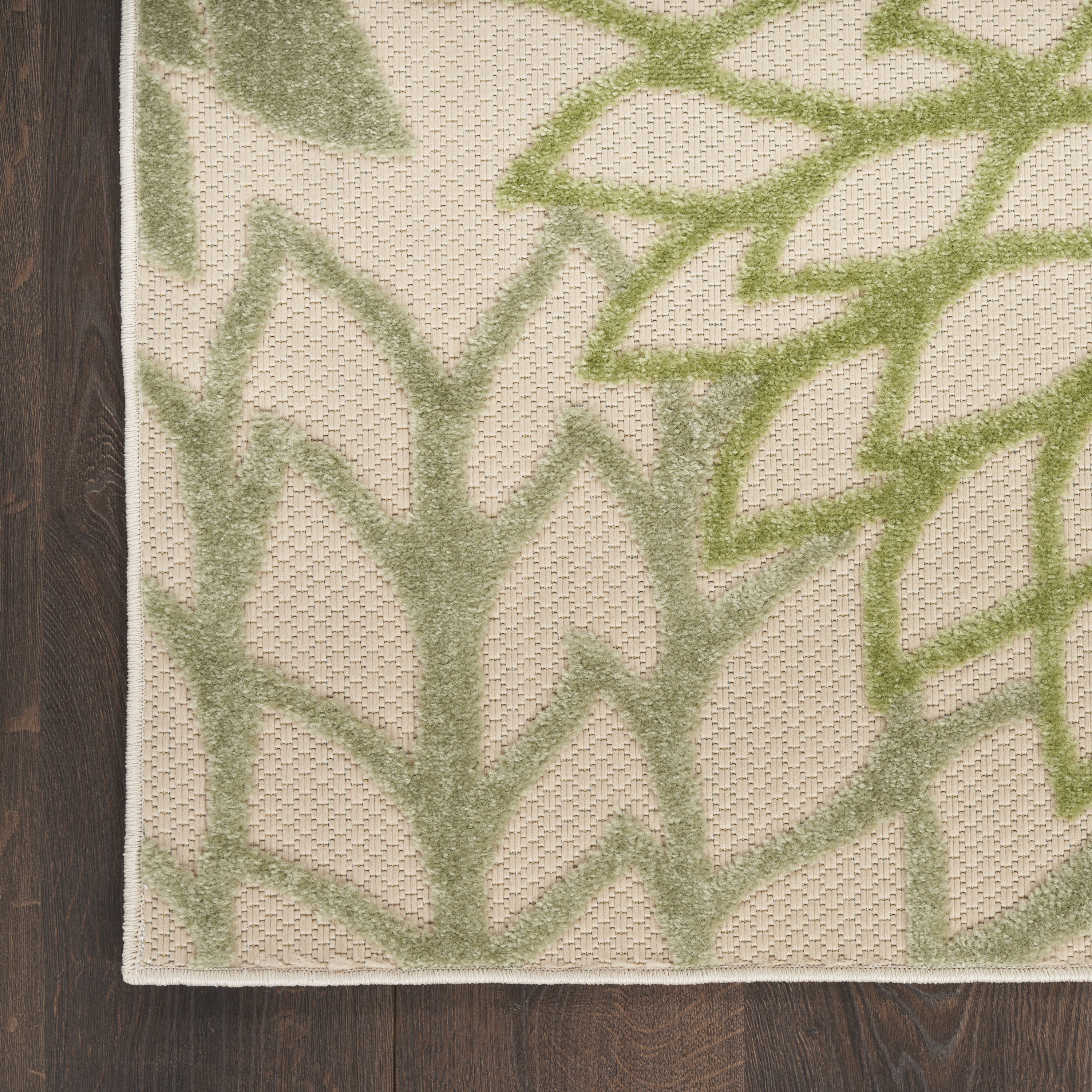 Nourison Aloha 6' x 9' Ivory Green Tropical Rug