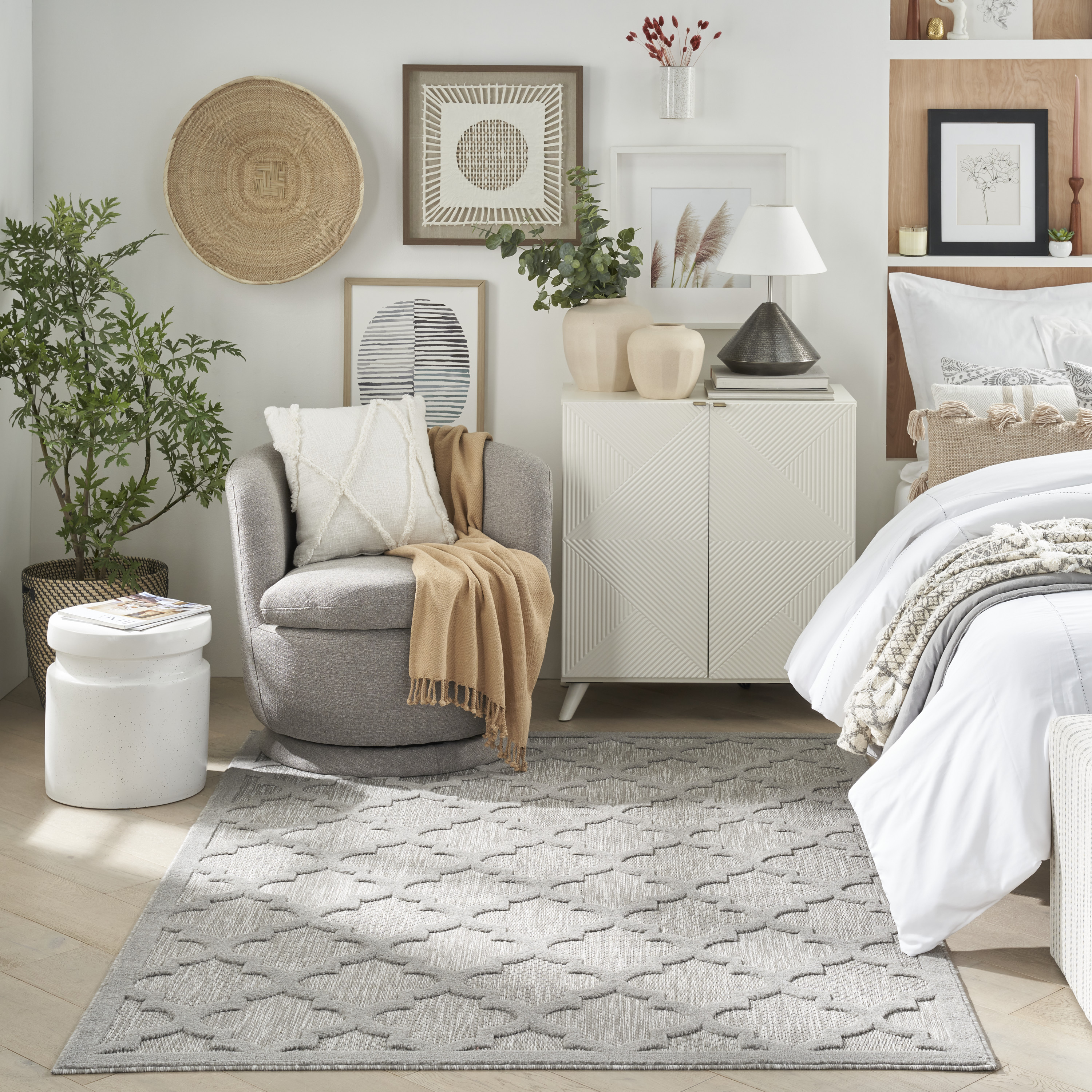 Nourison Easy Care 5' x 7' Silver Grey Modern Rug