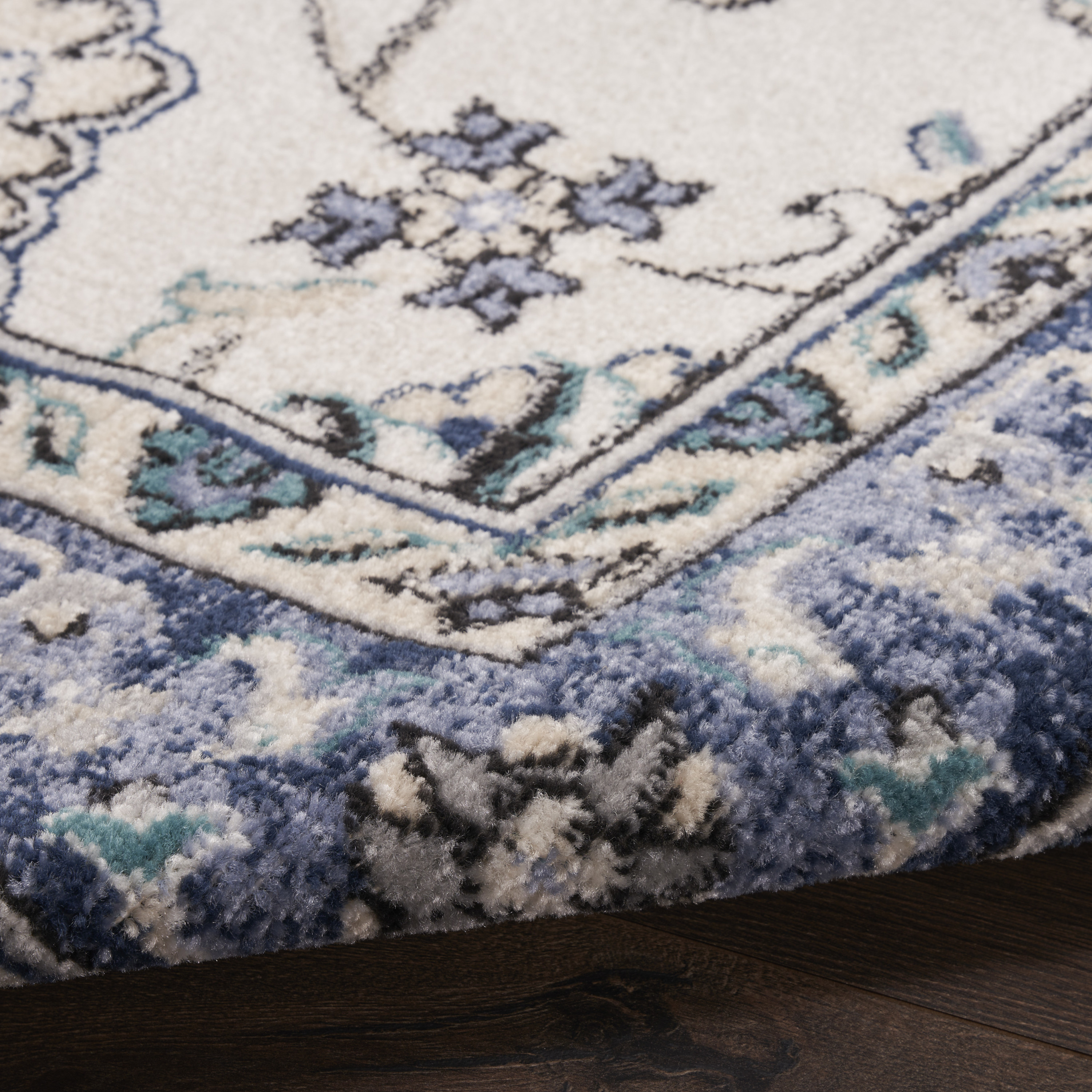 Nourison Nourison Essentials 8' x Round Ivory Blue Vintage Rug