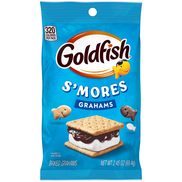 Goldfish® S'mores Baked Grahams, 2.45 oz, bag - Left Angle Image