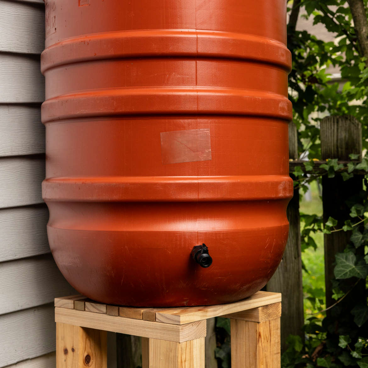 T-Rex<sup>®</sup> Heavy-Duty, Extra-Wide Waterproof and Repair Tape Additional Image 4