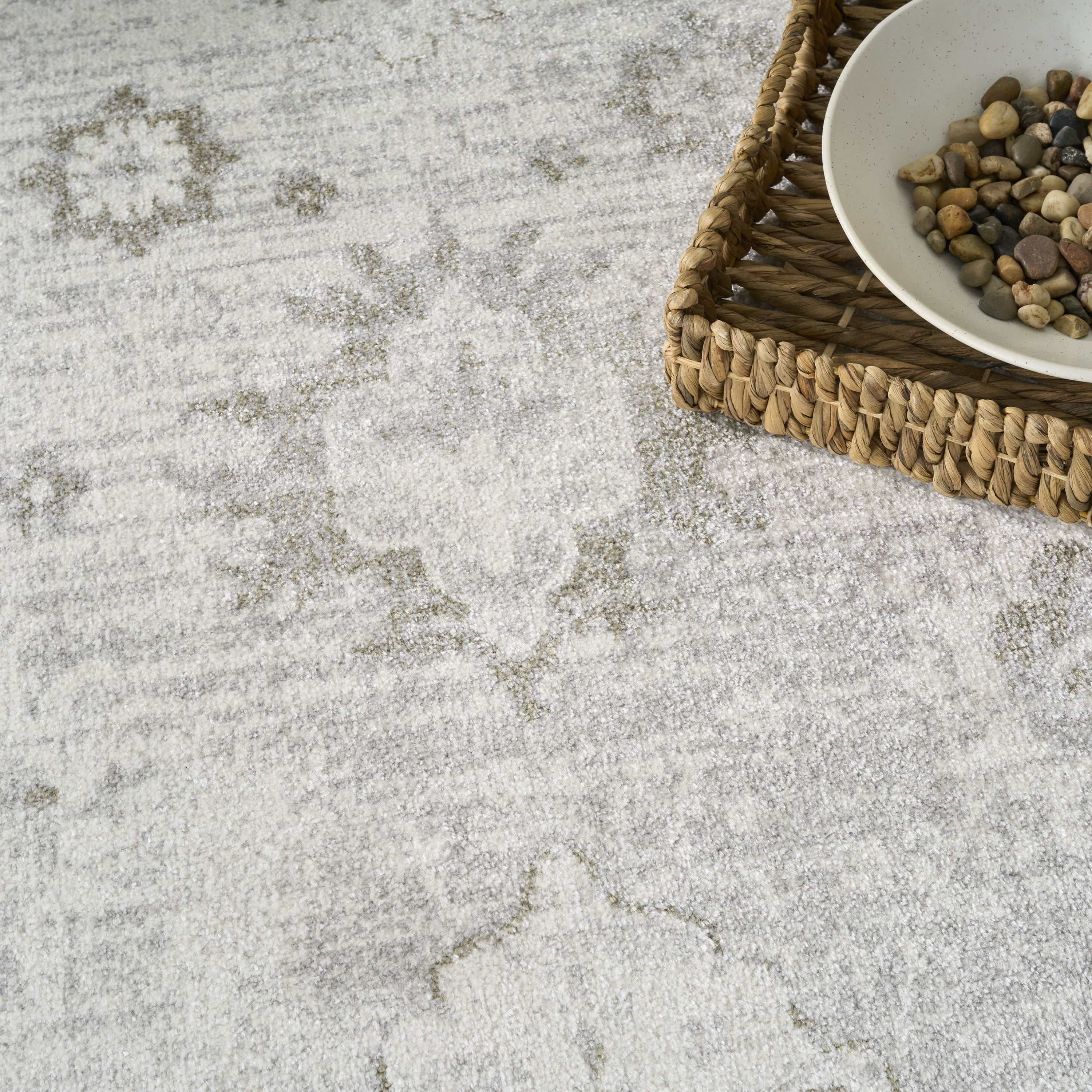 Nourison Astra Machine Washable 4' x 6' Ivory Vintage Indoor Rug