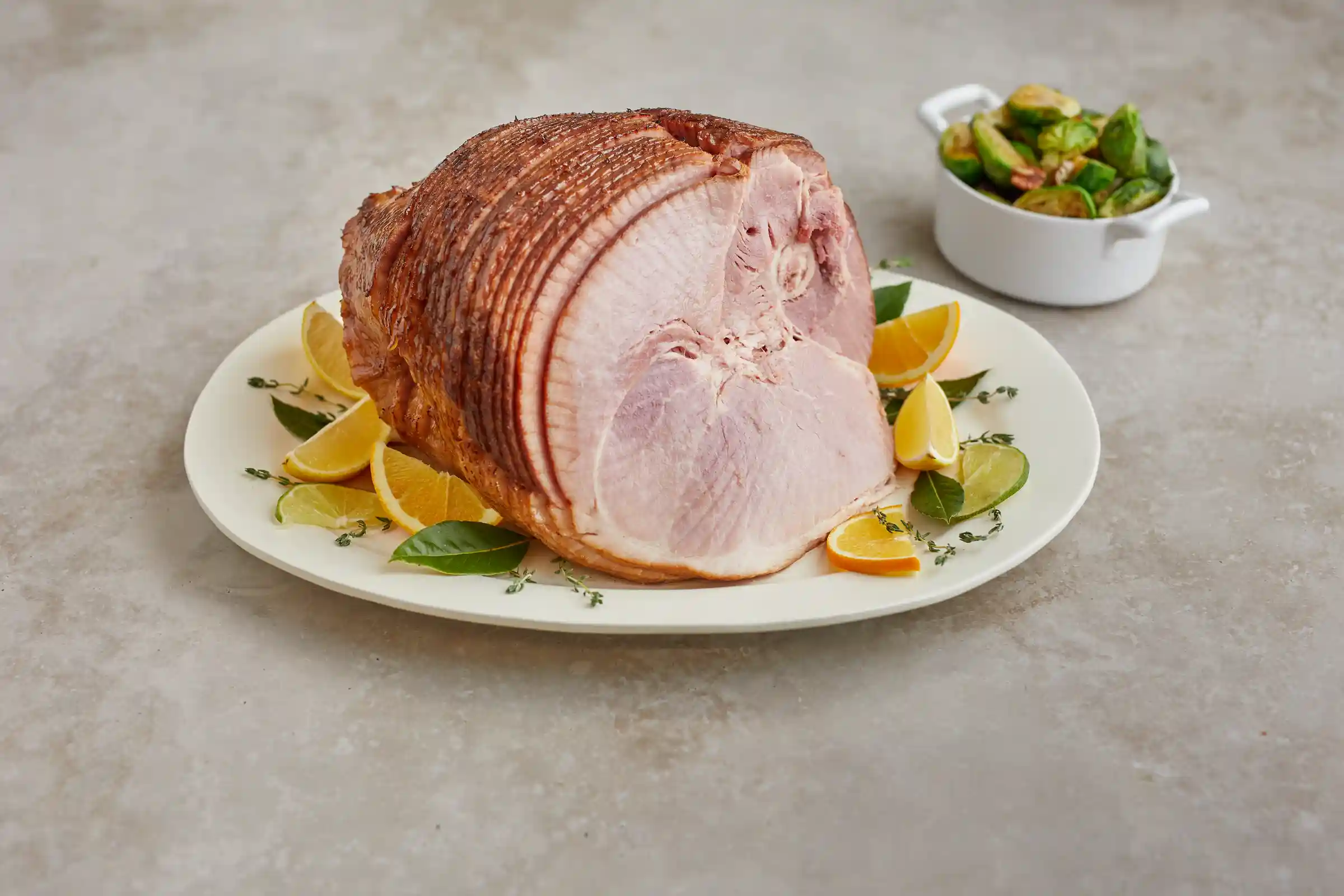 Hillshire Farm® Spiral Sliced Half Ham https://images.salsify.com/image/upload/s--ikA-cAkC--/q_25/k1r4oi26nieu7uscnsnz.webp