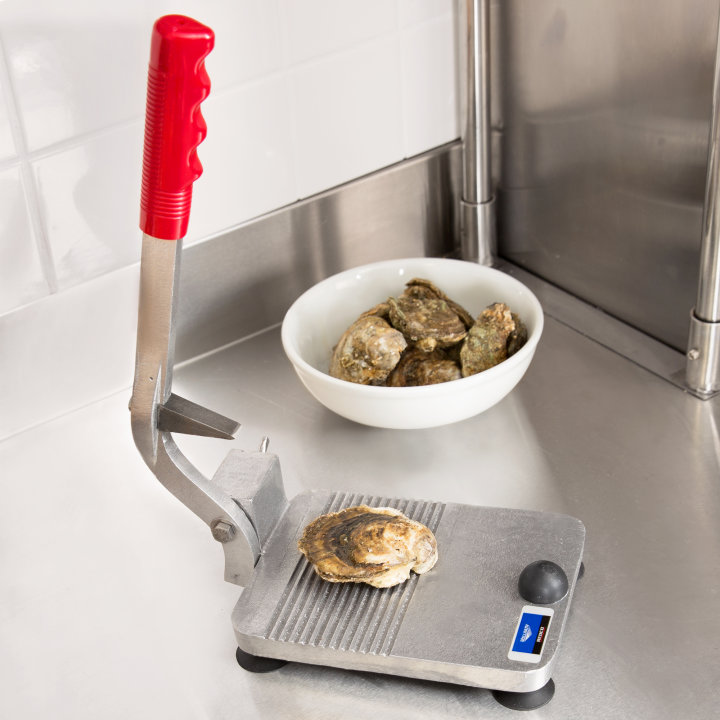 Oyster King™ oyster shucker