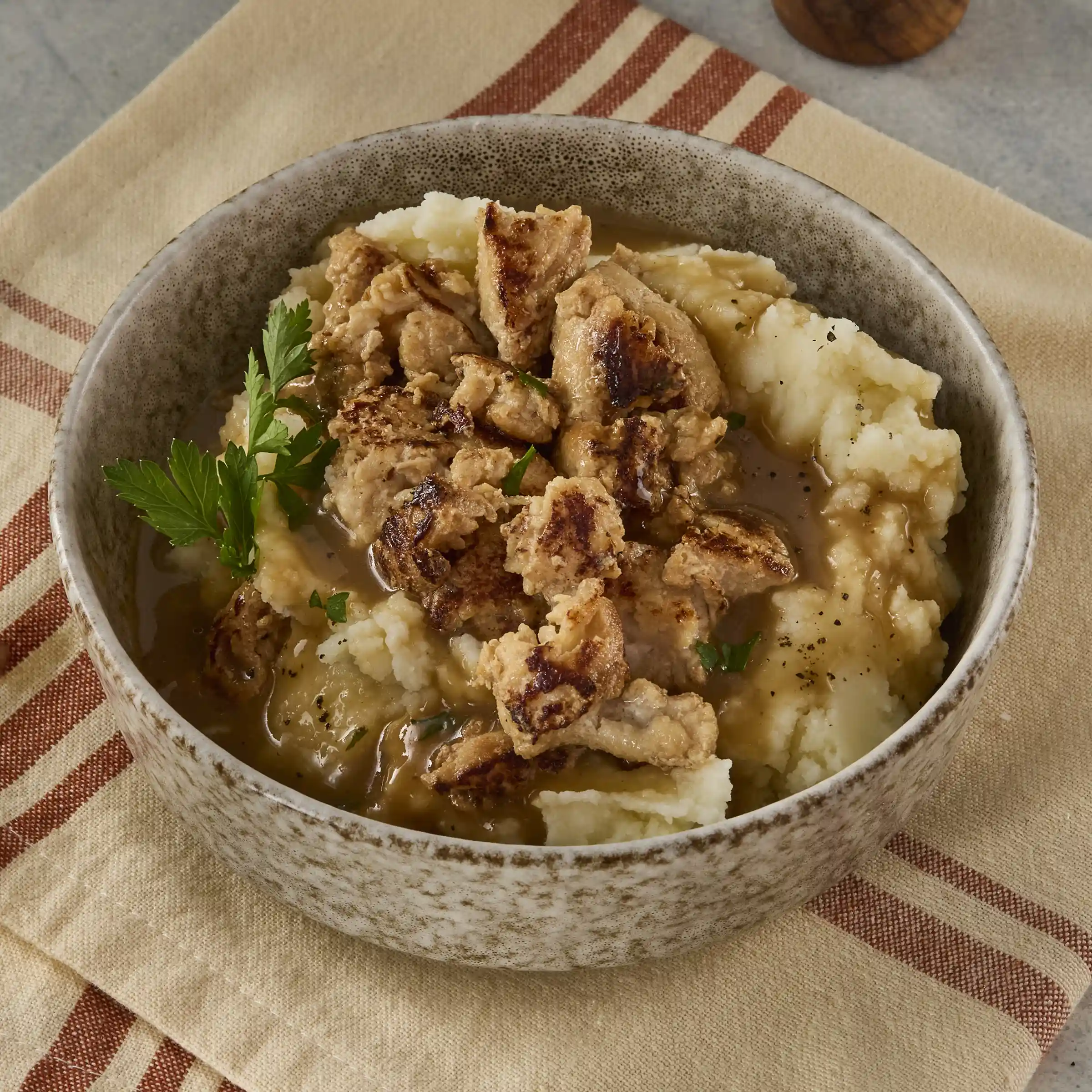 Steak-EZE® Thick Cut Sliced & Shaped Chicken Breast  https://images.salsify.com/image/upload/s--I6h2Jw4b--/q_25/db9548cc35ab2b111959aa1b5588112b7ede06ea.webp