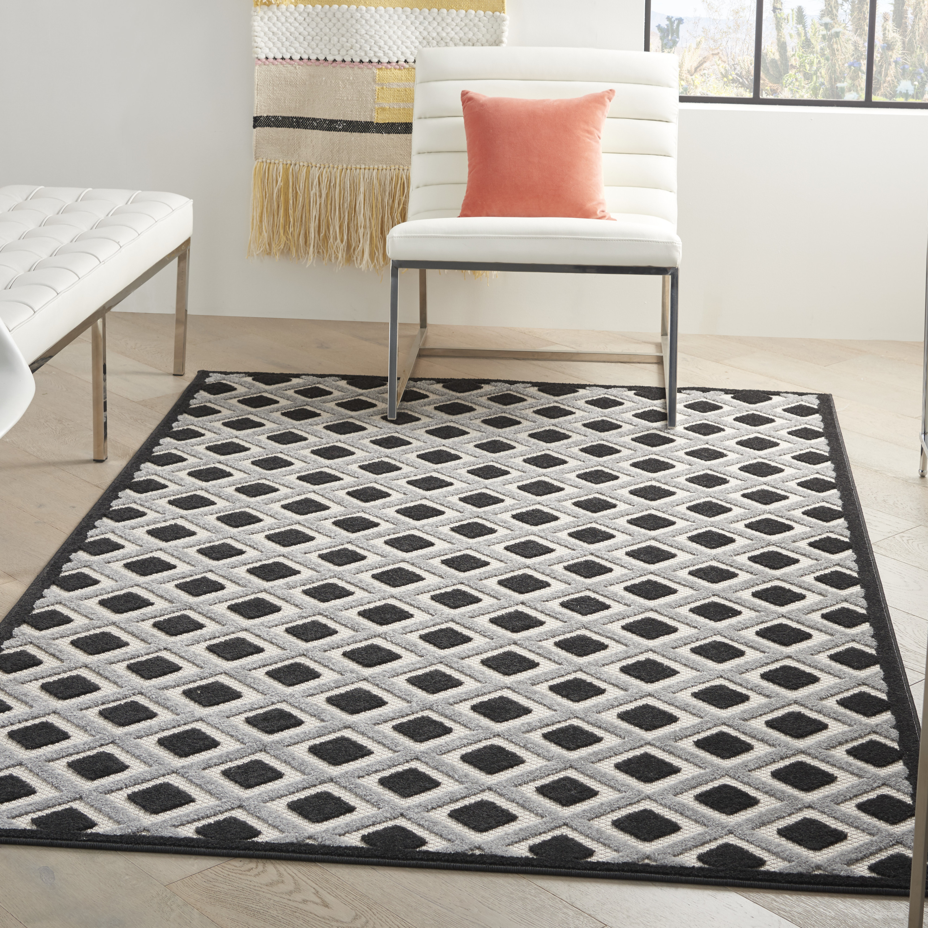 Nourison Aloha 6' x 9' Black White Modern Rug