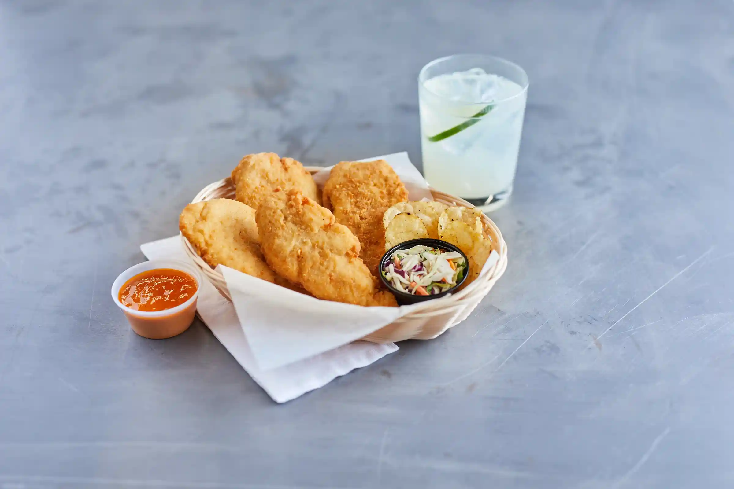 Tyson® Brandywine™ Uncooked Breaded Savory Chicken Tenderloins https://images.salsify.com/image/upload/s--BIuiZ-H5--/q_25/tizqmauqicdqusmua4lc.webp
