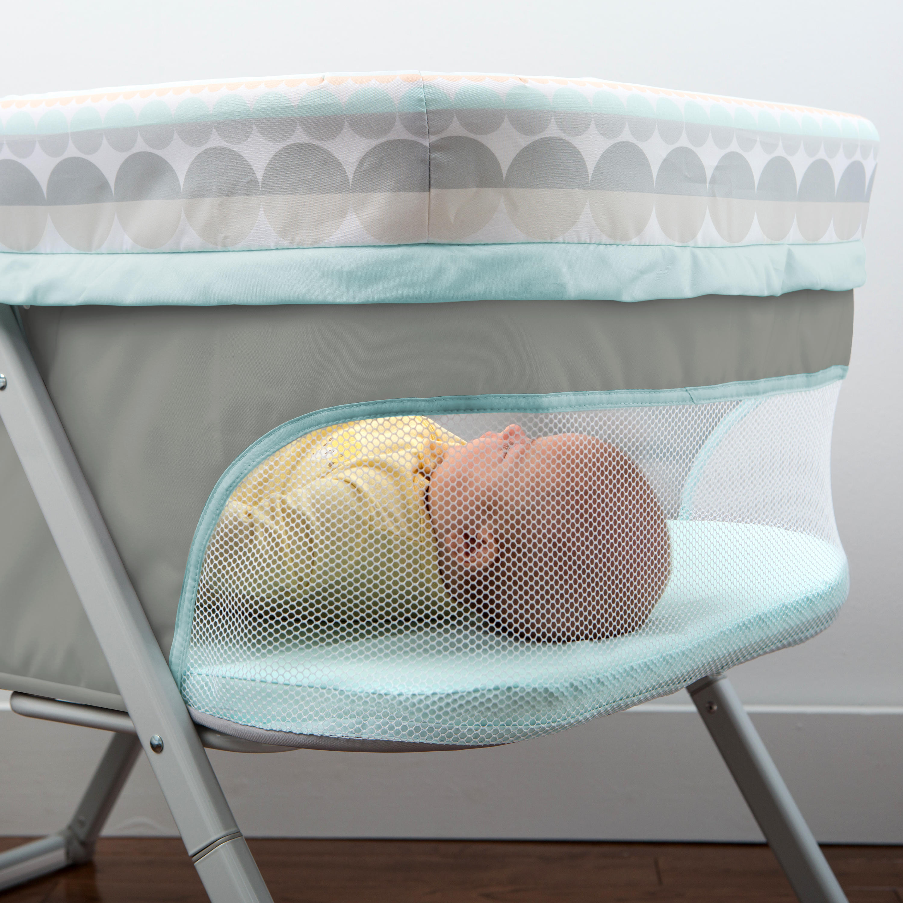 FoldAway Rocking Bassinet™ � Juniper™