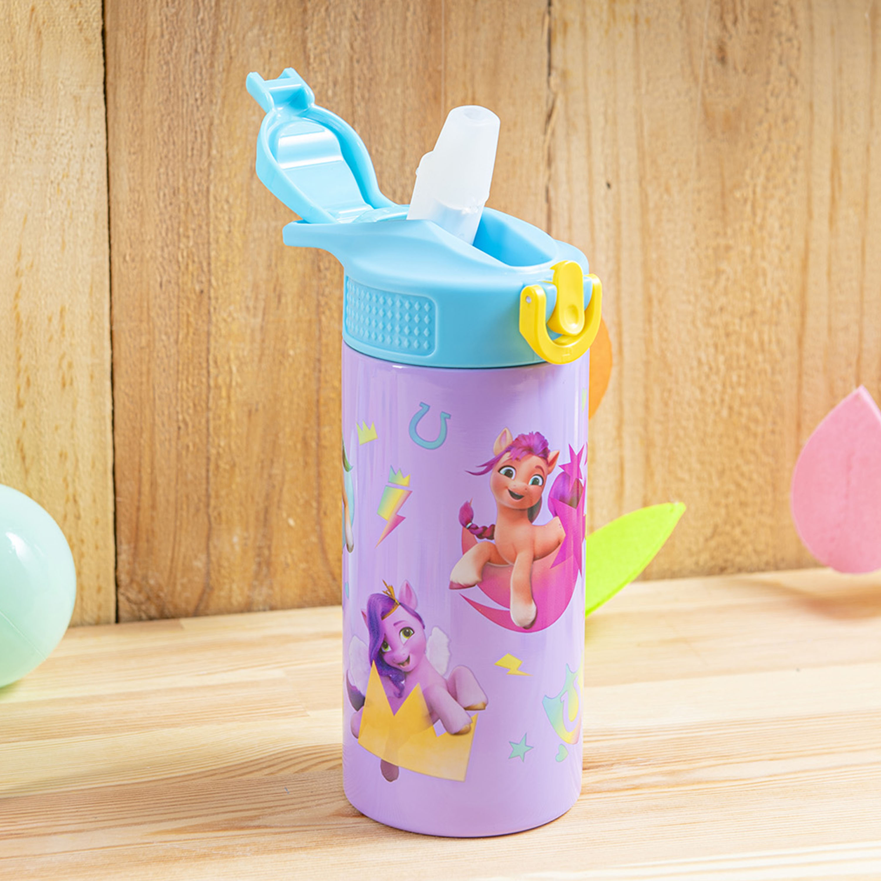 My Little Pony 14 ounce Stainless Steel Vacuum Insulated Water Bottle, Rainbow Dash and Friends slideshow image 4