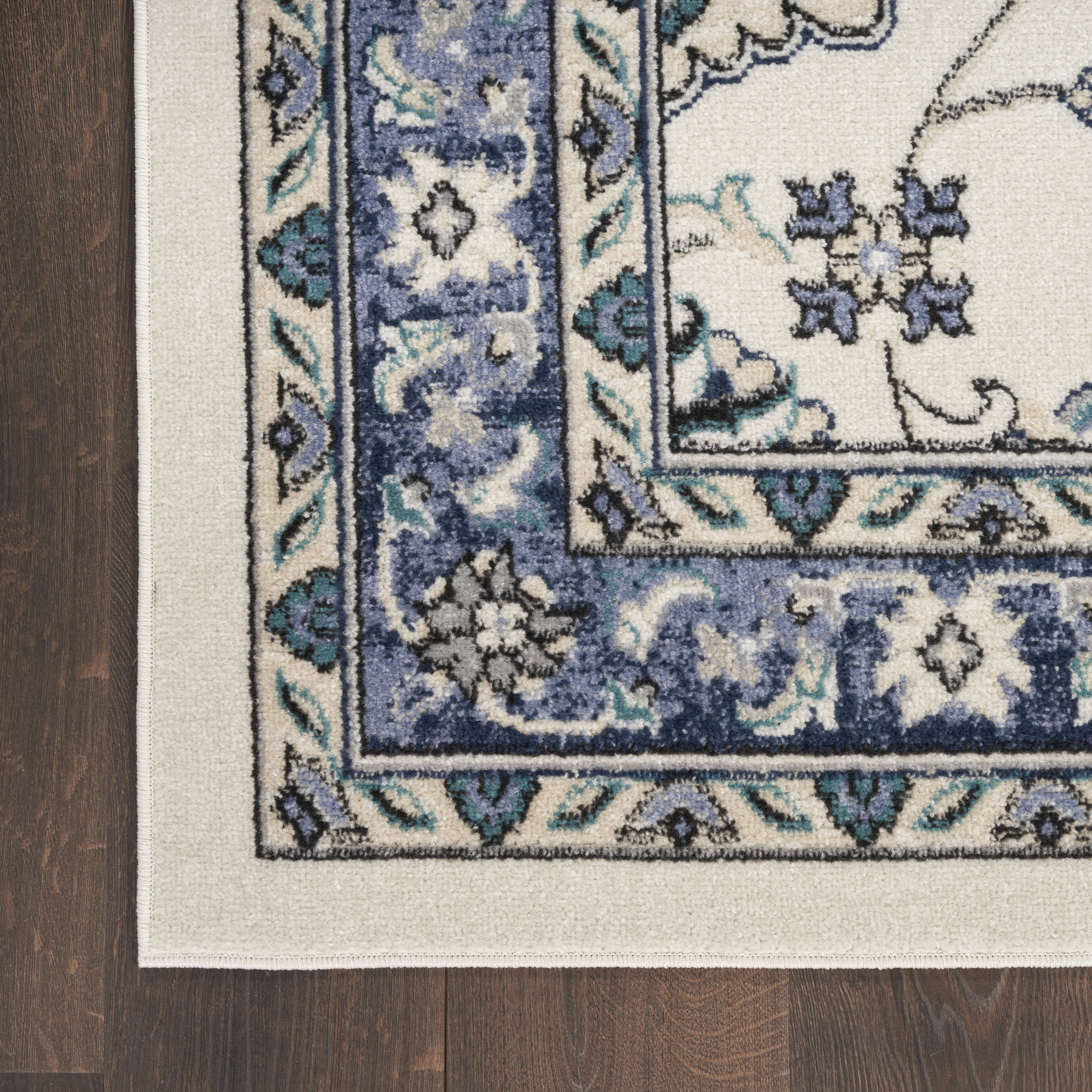 Nourison Nourison Essentials 2' x 4' Ivory Blue Vintage Rug