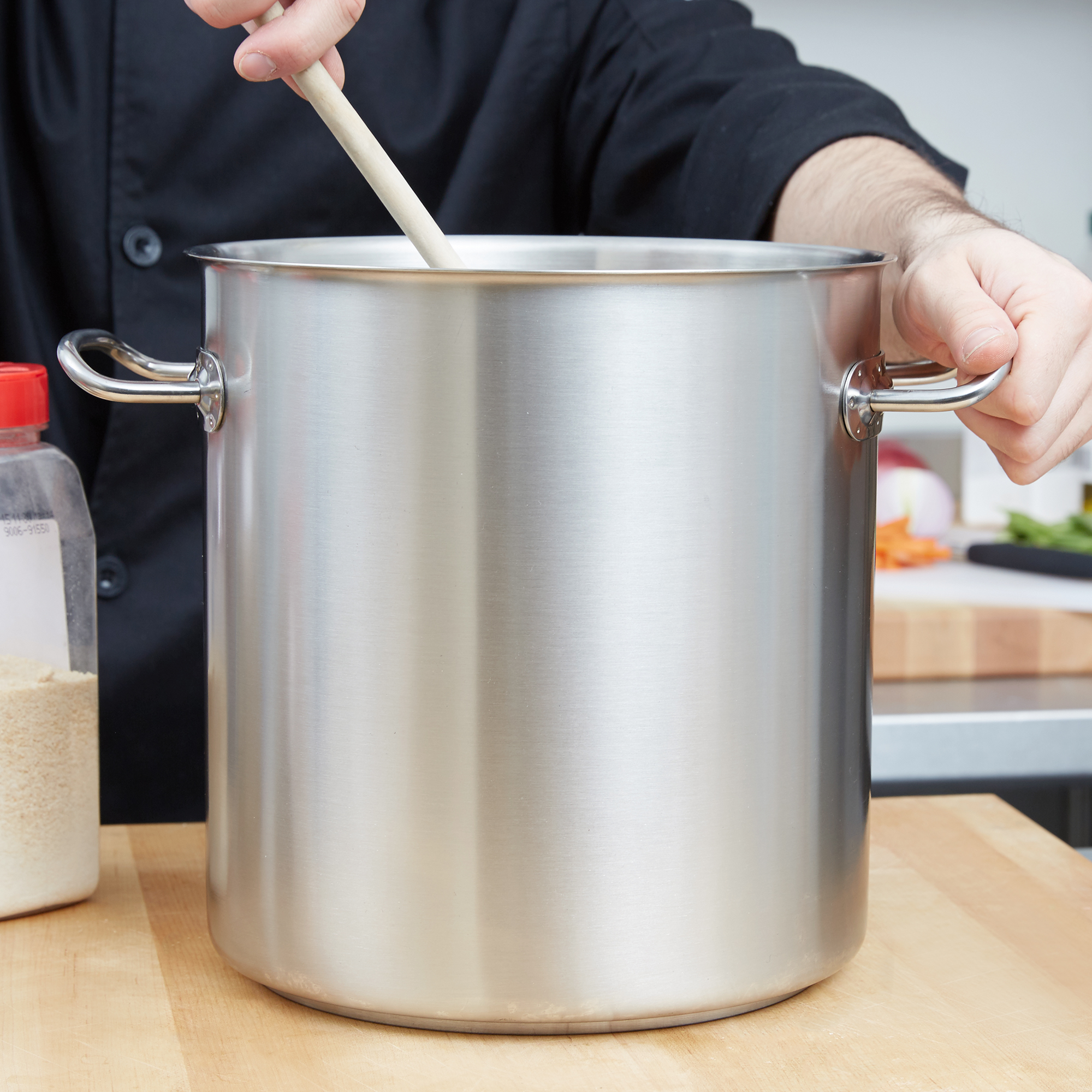 12quart Intrigue® stainless steel stockpot in mirror finish