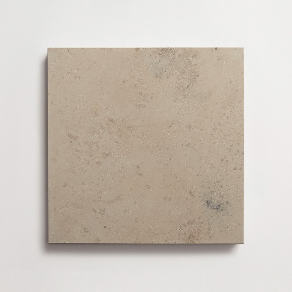 grand place | chantilly | limestone square 