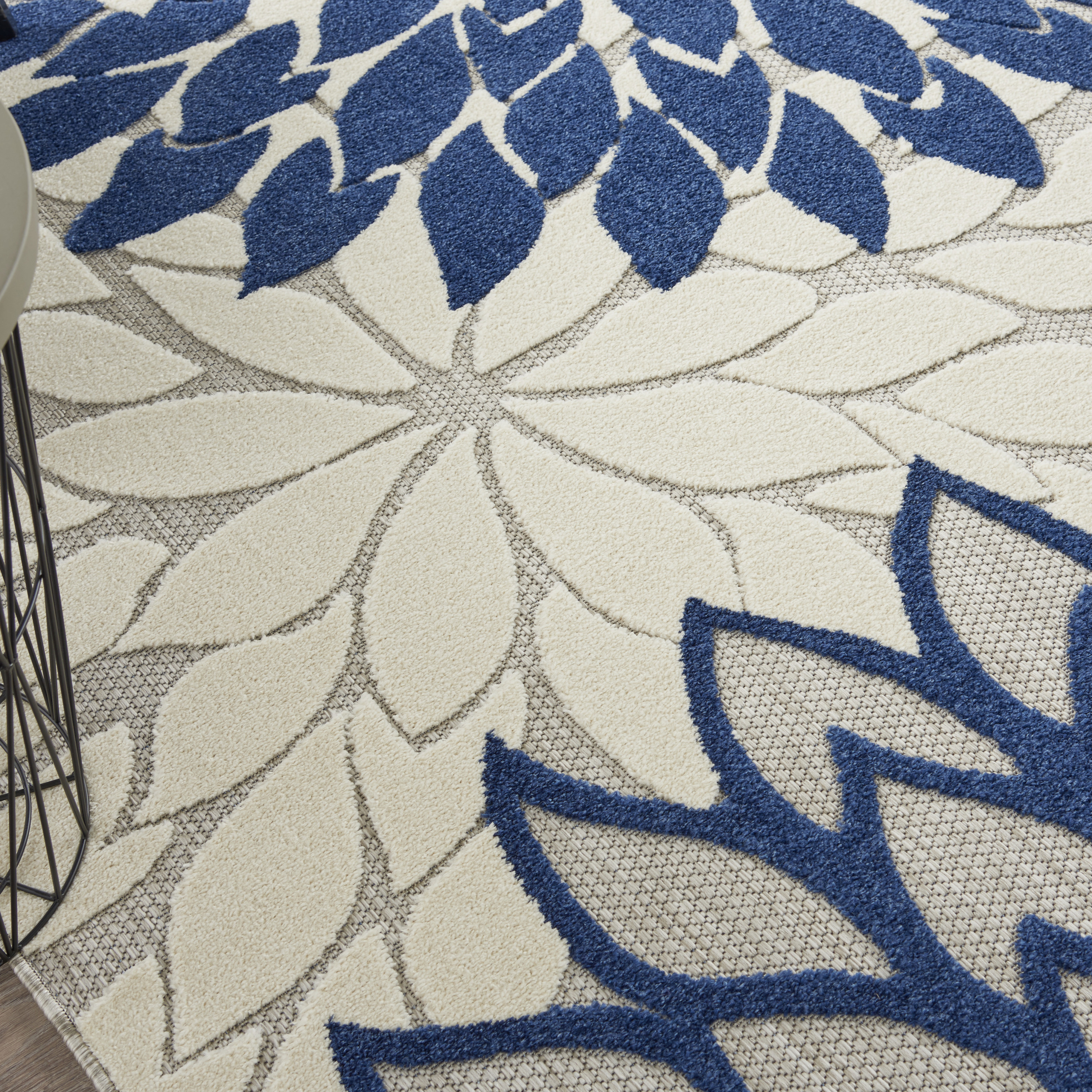 Nourison Aloha 5'3" x Round Ivory Navy Tropical Rug