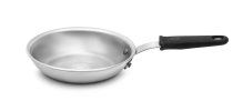 7-inch Wear-Ever® aluminum fry pan with natural finish and silicone handle