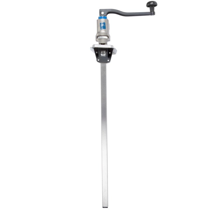 EaziClean™ Heavy-duty can opener with quick release blade
