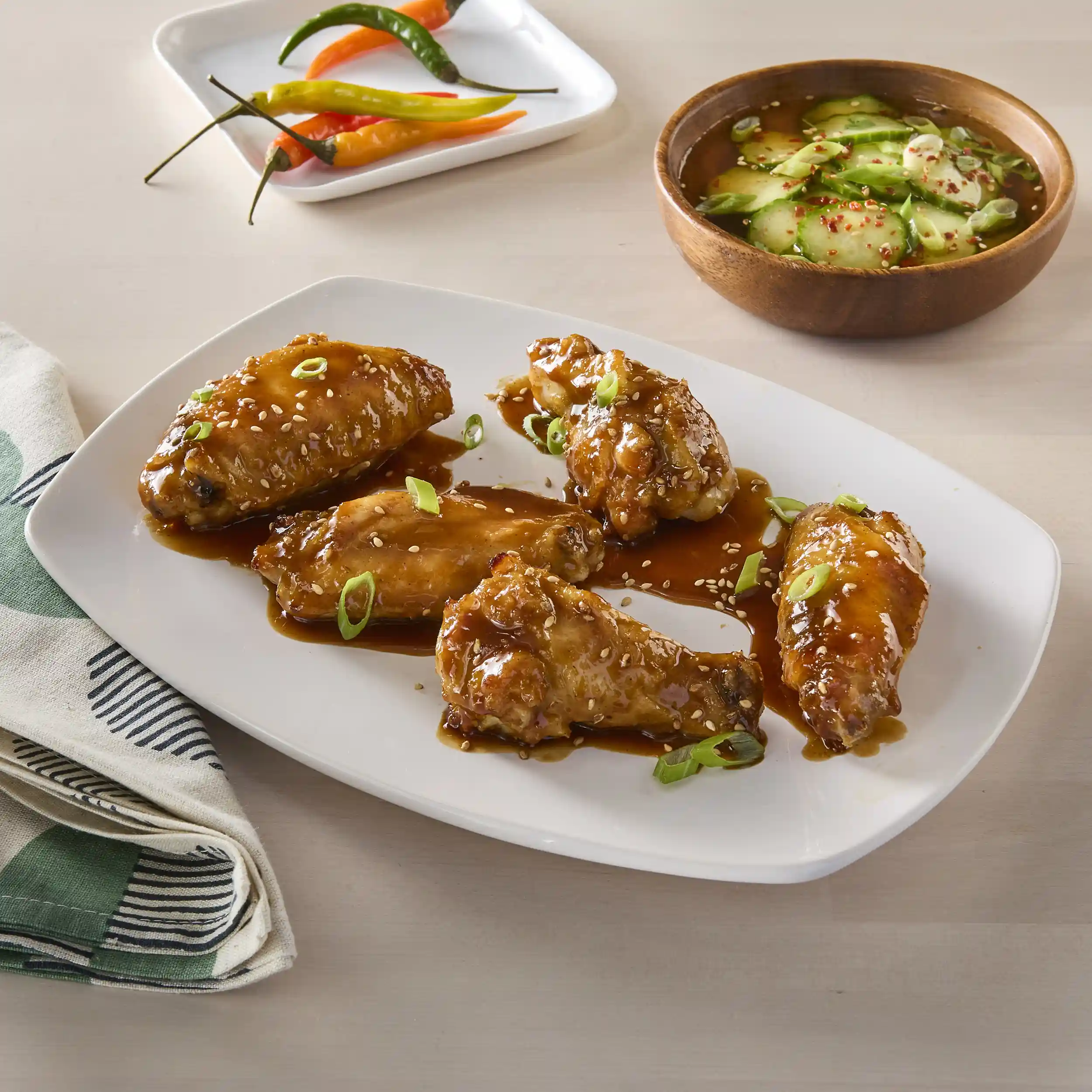 Tyson® Fast Finish® Fully Cooked Coated Bone-In Chicken Wing Sections, Jumbo_image_2